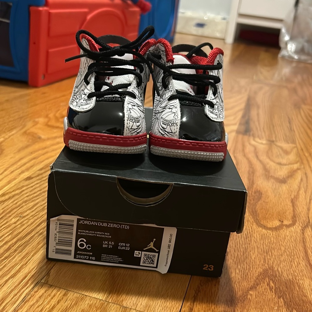 Jordan dub zero size 6c